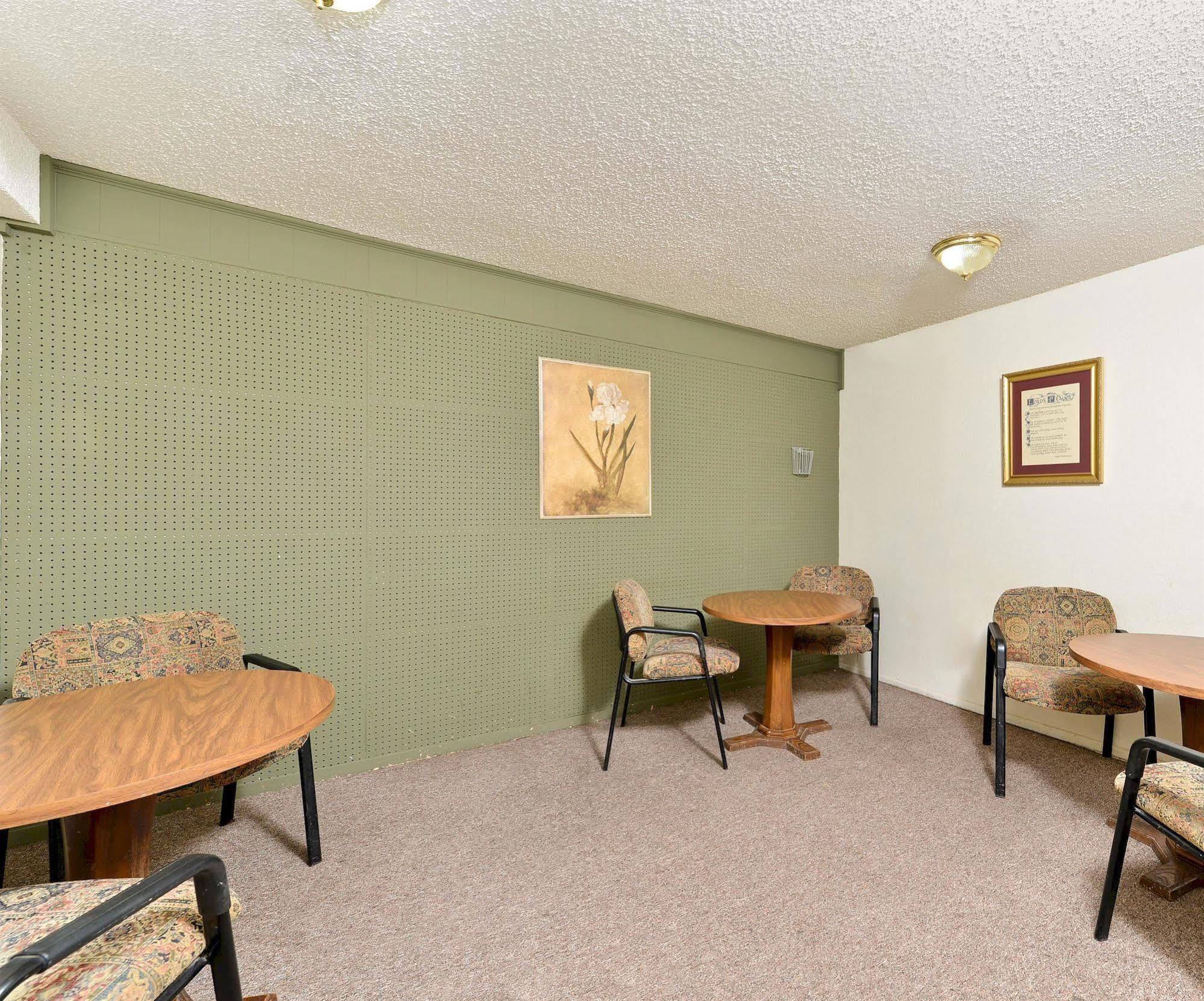 Stadium Motel Lubbock Exterior foto